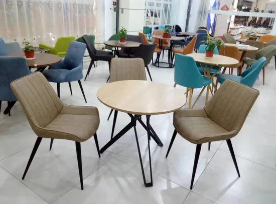 Nordic Velvet Beige Tufted Gold Stainless Steel Leg Minimalist Dinning Chair Make up Dining Chair